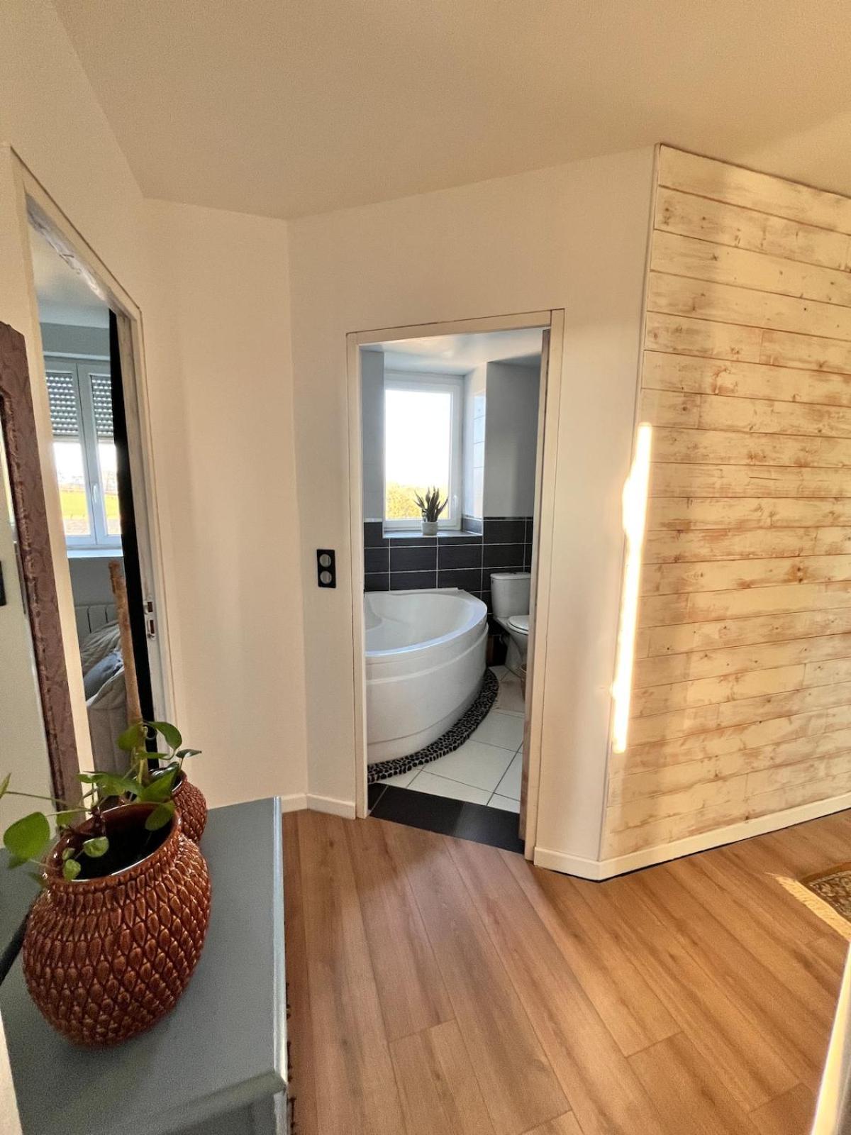 Apartment Bel Appartement, Proche Plages Pour 4 Personnes, 2 *